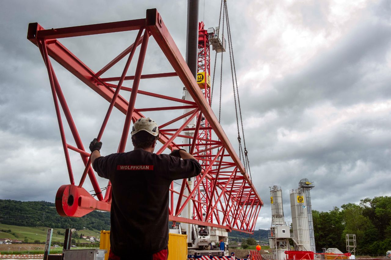 Chantier Lavasson - Arrivée de la grue - Mai 2026
